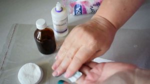 Чем отмыть зелёнку с рук: 3 способа, какой из них действенный