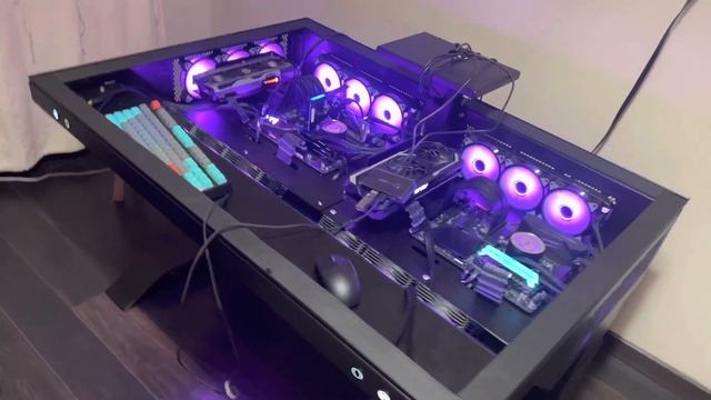 Сделали PC в столе, на 2 системы для стримов смотреть онлайн
