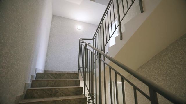 Прогулка по жилому кварталу "Краски" смотреть онлайн