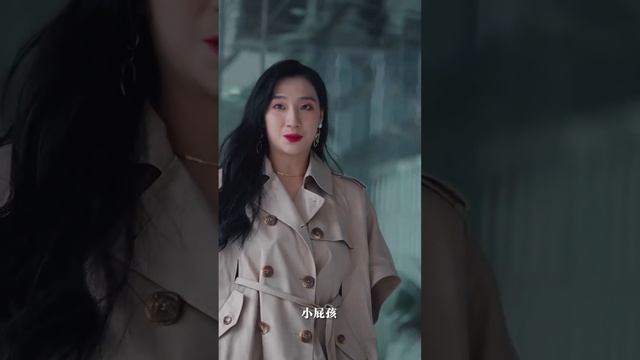 上一世被渣男騙的遍體鱗傷，他卻依舊待我如春天暖陽，這一世我重生再來，在渣男面前如同惡虎，在他面前，溫柔似水《恰似寒冰遇驕陽》#甜寵#短劇#都市#霸道總裁#都市 #灰姑娘#搞笑#重生 смотреть онлайн