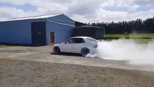 Altezza skids on смотреть онлайн