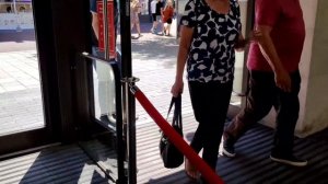 Уличная мода в Англии / Обзор летних трендов / Как одеваются англичане