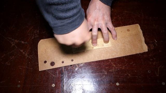 Дополнение про самодельный инструмент для вырезания отверстий под замок на бересте.. смотреть онлайн