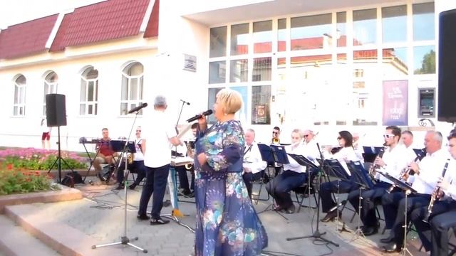 И Снова Вальс Над Землей Плывет! смотреть онлайн