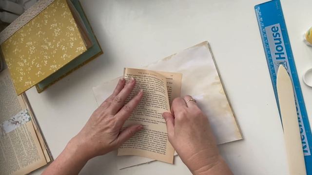 Tutorial - Madame Junk Journal, Part 2 and final, adding Signatures смотреть онлайн
