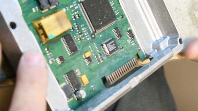 Hydra Installation - PCM Soldering (HD) смотреть онлайн