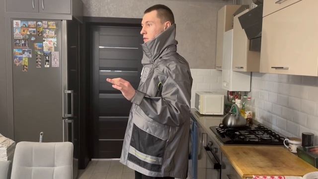 Мини обзор-распаковка куртки Puma x Helly Hansen Tech Jacket.Товары из США, Европы и ОАЭ. смотреть онлайн