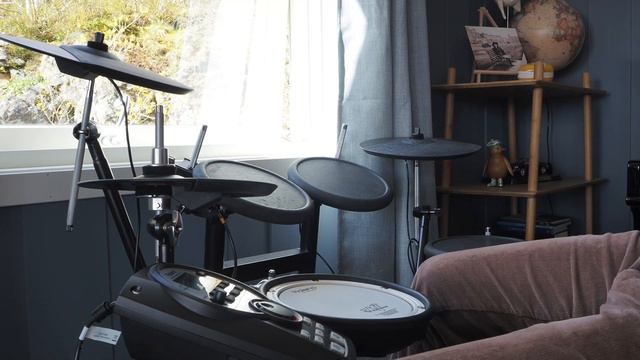 Qumu - Awake Now [Drum cover] смотреть онлайн