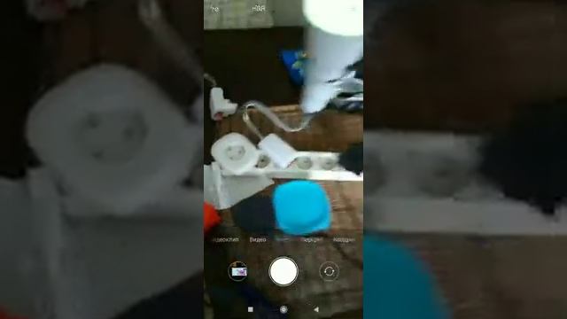 Алиса (Яндекс) работает с устройствами... Умной лампочкой и умной розеткой!