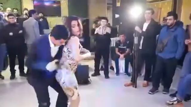 Туй дар туйхона ракоса девона кард шармандаги