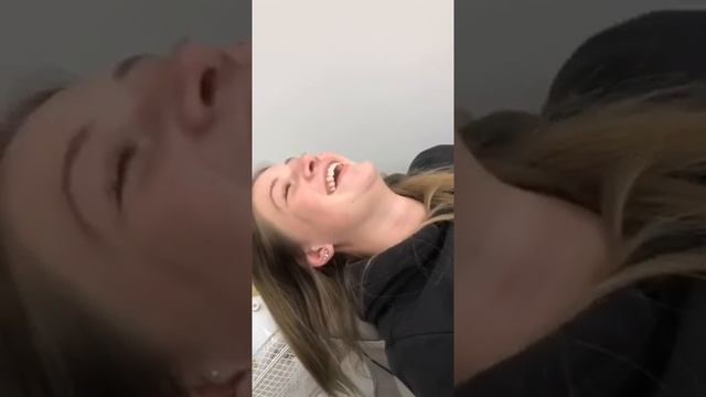 30 seconds before a vertical CLITORAL hood piercing ... by Kija смотреть онлайн