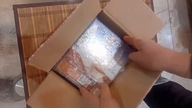 Распаковка посылки со Сбермегамаркет смотреть онлайн