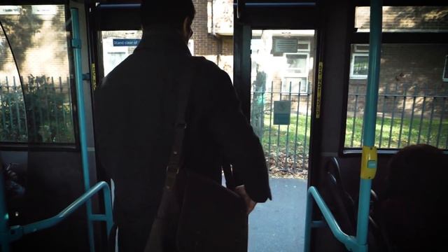 Important Things to Know Before Taking London's Public Transport смотреть онлайн