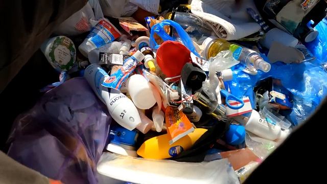 НАХОДКИ НА ПОМОЙКАХ смотреть онлайн