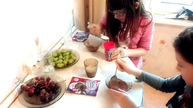 ШОКОЛАДНЫЕ КЕКСИКИ В ЧАШКЕ ЗА 1,5 МИНУТЫ!!! COOKING CHOCOLATE CAKES IN MICROWAVE OVEN смотреть онлайн