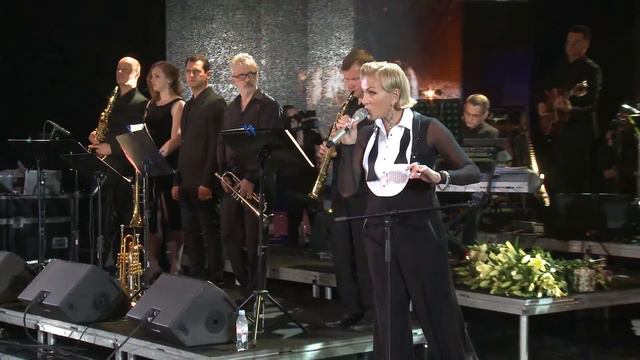 Laima Vaikule - Я вышла на Пикадилли (festivāls Laima Vaikule Jūrmala Rendez-Vous 2015) смотреть онлайн