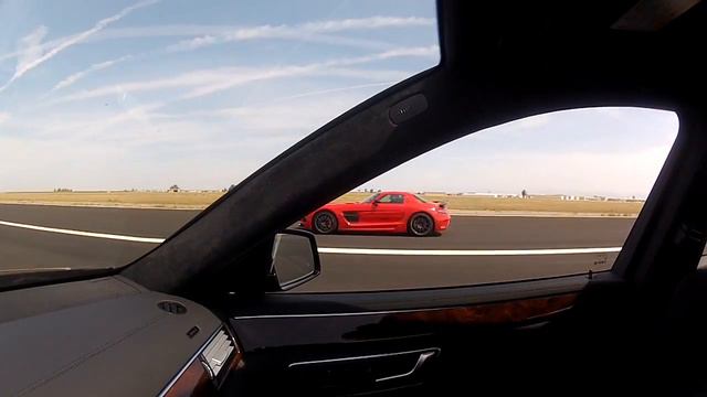 NFZ 4 - 2013 E63 AMG vs 2014 SLS Black Series смотреть онлайн