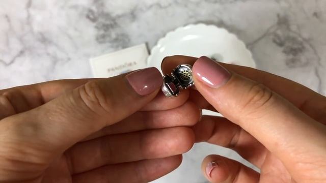 Клипса Пандора "Логомания" смотреть онлайн