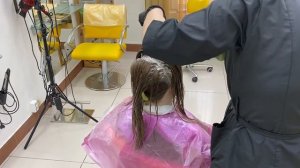 Окрашивание Dim out - из тотального блонда в растяжку, в натуральный русо-пепельный оттенок