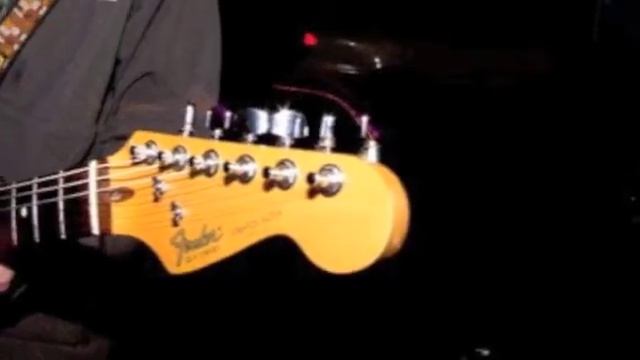 ZuhG - New Shoes (Hippy Feet) смотреть онлайн