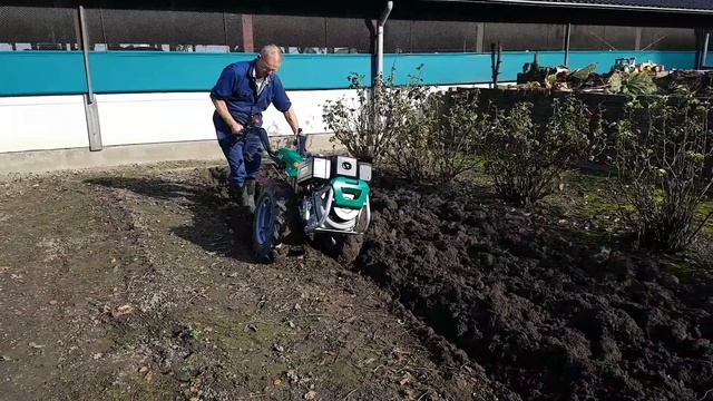 Ferrari 340 Yanmar LN100 ploegen met Aldo Biagioli смотреть онлайн