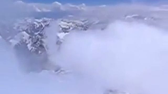 Северо-Западный Памир, пик Коммунизма (7495) в августе 2004 года смотреть онлайн