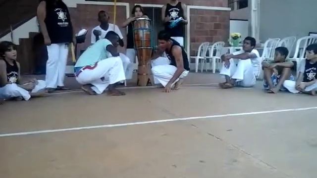 Roda de Angola Capoeira Ginga de Corpo R.O Bairro Nova Esperança смотреть онлайн