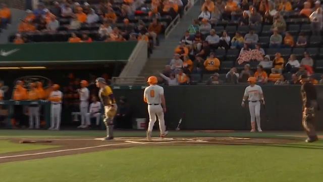 Another Big Third Inning Propels #7/9 Vols Past UAlbany in Series Opener смотреть онлайн
