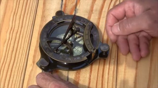 How to Set up and Use a Sundial - London Hall Antique Replica Portable Sundial смотреть онлайн