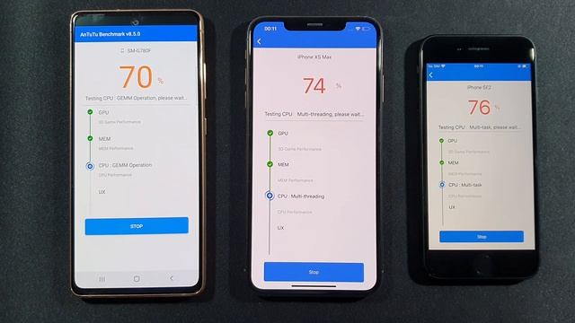 Samsung S20 FE vs XS Max vs SE 2020 Antutu Benchmark Test смотреть онлайн