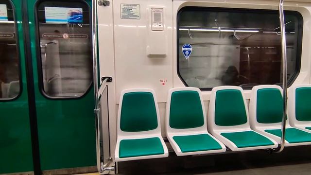 Станция метро Гостиный двор - Маяковская, Невско-Василеостровской (зелёной) линии в Санкт-Петербург смотреть онлайн