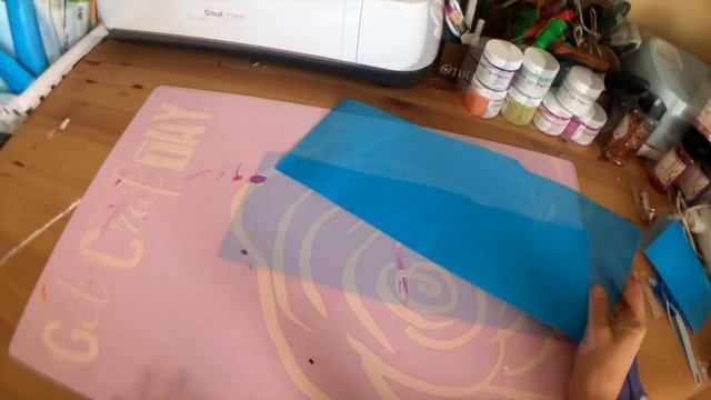 MAKE & APPLY A VINYL STENCIL W/YOUR CRICUT | How to Make a Vinyl Stencil for Wood W/Out Bleeding! смотреть онлайн