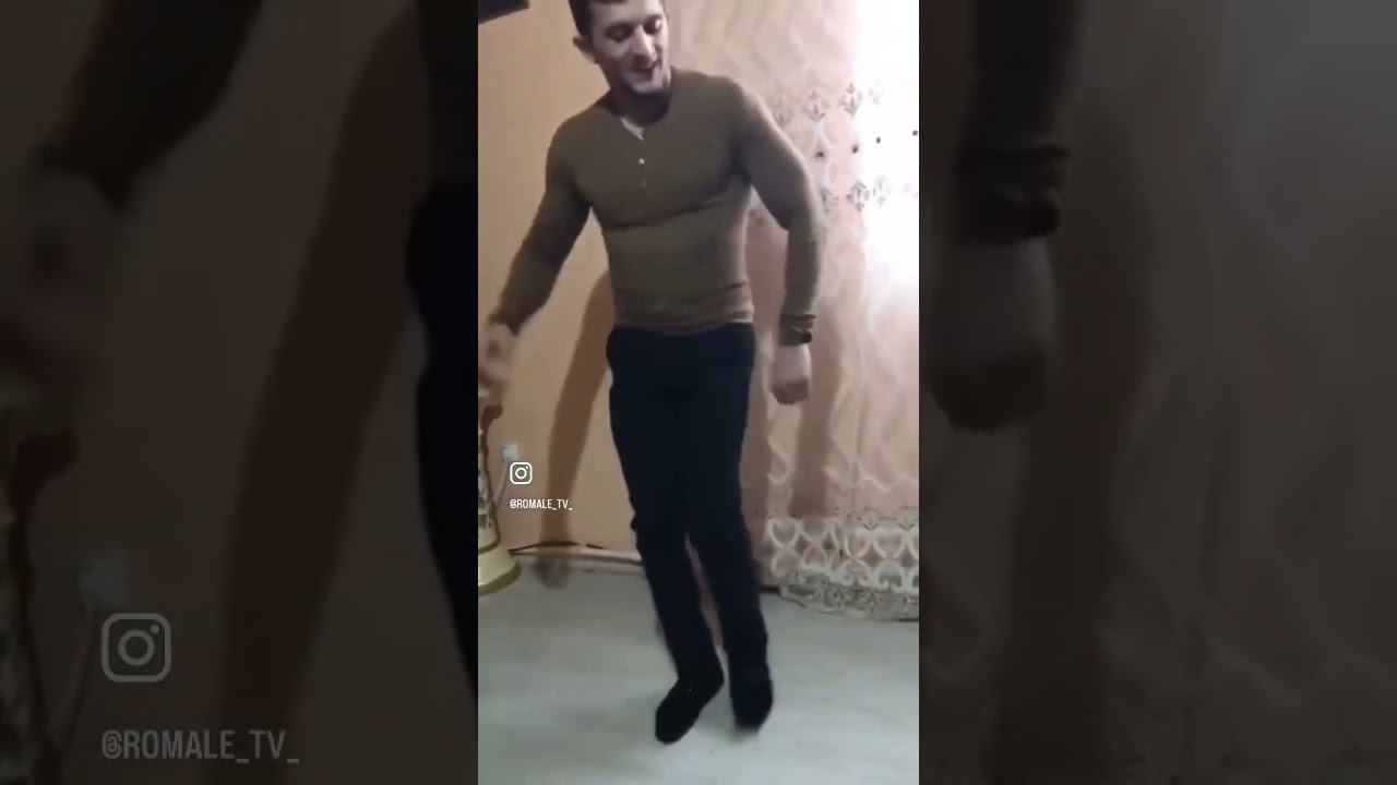 #цыганскиетанцы #рекомендации #ромалэ #цыганскаясвадьба #мир #танцы #short #shorts смотреть онлайн