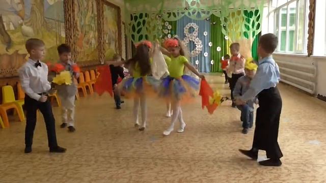 Вход на 8 Марта "Самая лучшая мама земли" смотреть онлайн