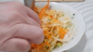ДВА ПРОСТЫХ ,БЮДЖЕТНЫХ,НО ТАКИХ ВКУСНЫХ САЛАТА ИЗ  ДАЙКОНА(редьки)