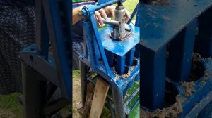 Это просто супер!!! Простой станок для изготовления топливных брикетов своими руками