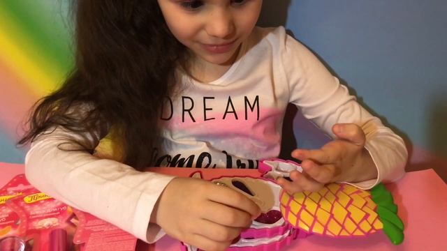 ДЕТСКАЯ КОСМЕТИКА! Делаем МАКИЯЖ детской косметикой! KIDS MAKE Up!