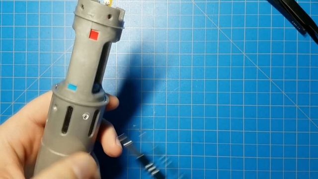 Troubleshooting a Savi's Workshop Lightsaber Hilt from Galaxy's Edge смотреть онлайн