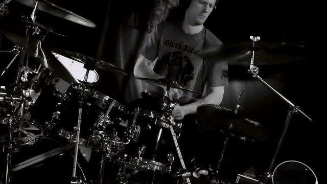 Lars Broddesson playing BLACK ALTAR's "Deus Inversus" song смотреть онлайн