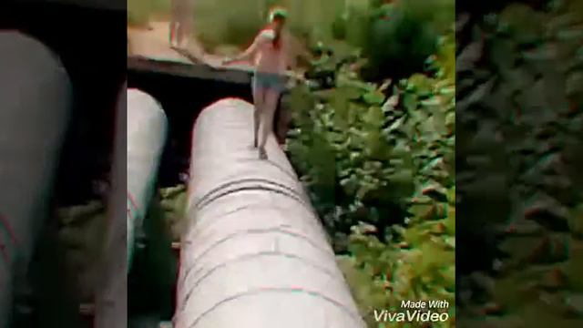 Хожу по трубам над рекой смотреть онлайн