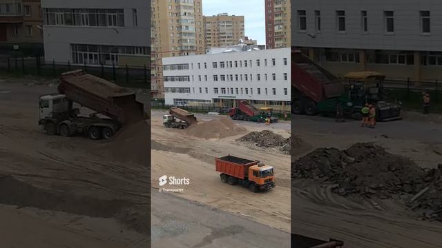 Разгрузка трех самосвалов #Shorts смотреть онлайн