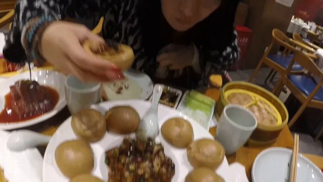 Удивительный Китай, Пекин. "Утка по Пекински". Октябрь 2017г. Часть 31-я. смотреть онлайн