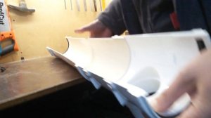 Соединяем желоб водостока Дёке Стандарт