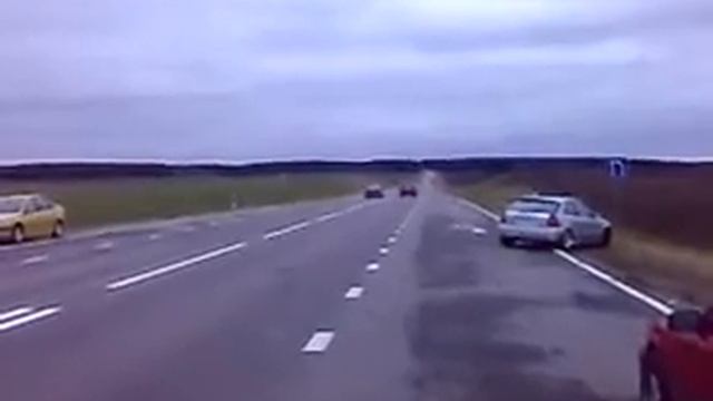 Drag Infiniti FX 35 vs Honda Civic 1.6(125hp) смотреть онлайн