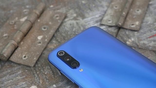 Xiaomi Mi 9 Review: Beast On A Budget смотреть онлайн