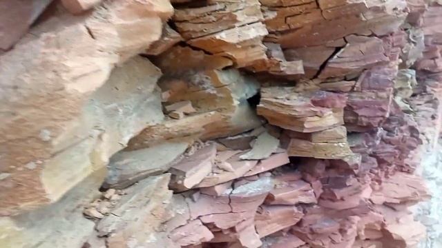 Карьер горелых сланцев близ села Яблоновый овраг, Самарская область. смотреть онлайн