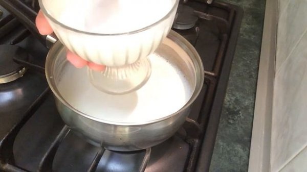 Густой молочный кисель на десерт .  Рецепт нежного , вкусного м полезного киселя .