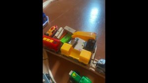 Будни города BRIO: поезда, машины, самолеты, корабли.                        Брио дорога на даче!