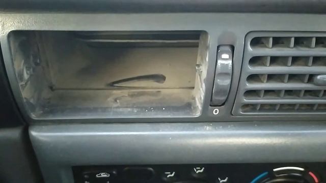 Дэу Нексия как снять решетку воздуховода. смотреть онлайн