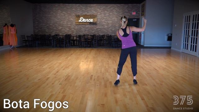 Intermediate International Samba Solo Practice Routine смотреть онлайн